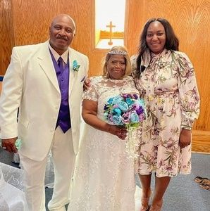 Meet your Posher, Joyce